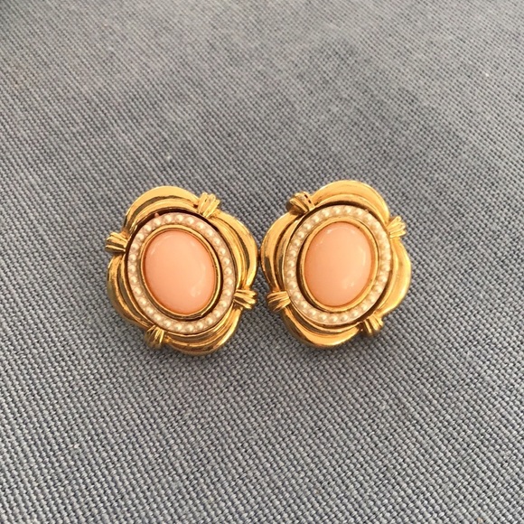 Vintage Inspired Earrings - Picture 1 of 3